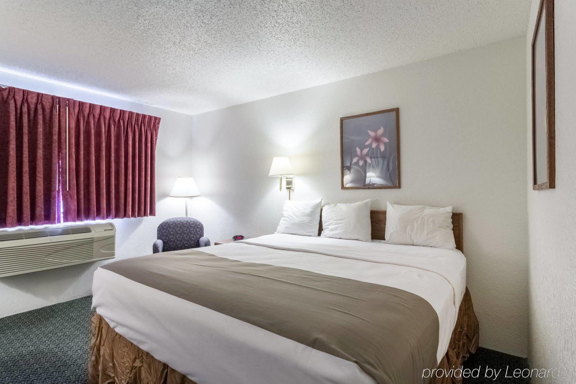 Harmony Inn New Ulm市 エクステリア 写真